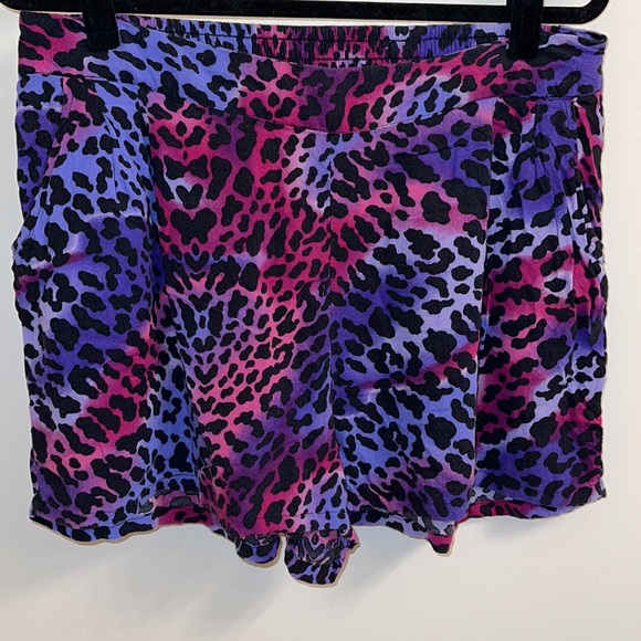 Decree Shorts Size XL Color Purple Pink Black - Picture 2 of 4